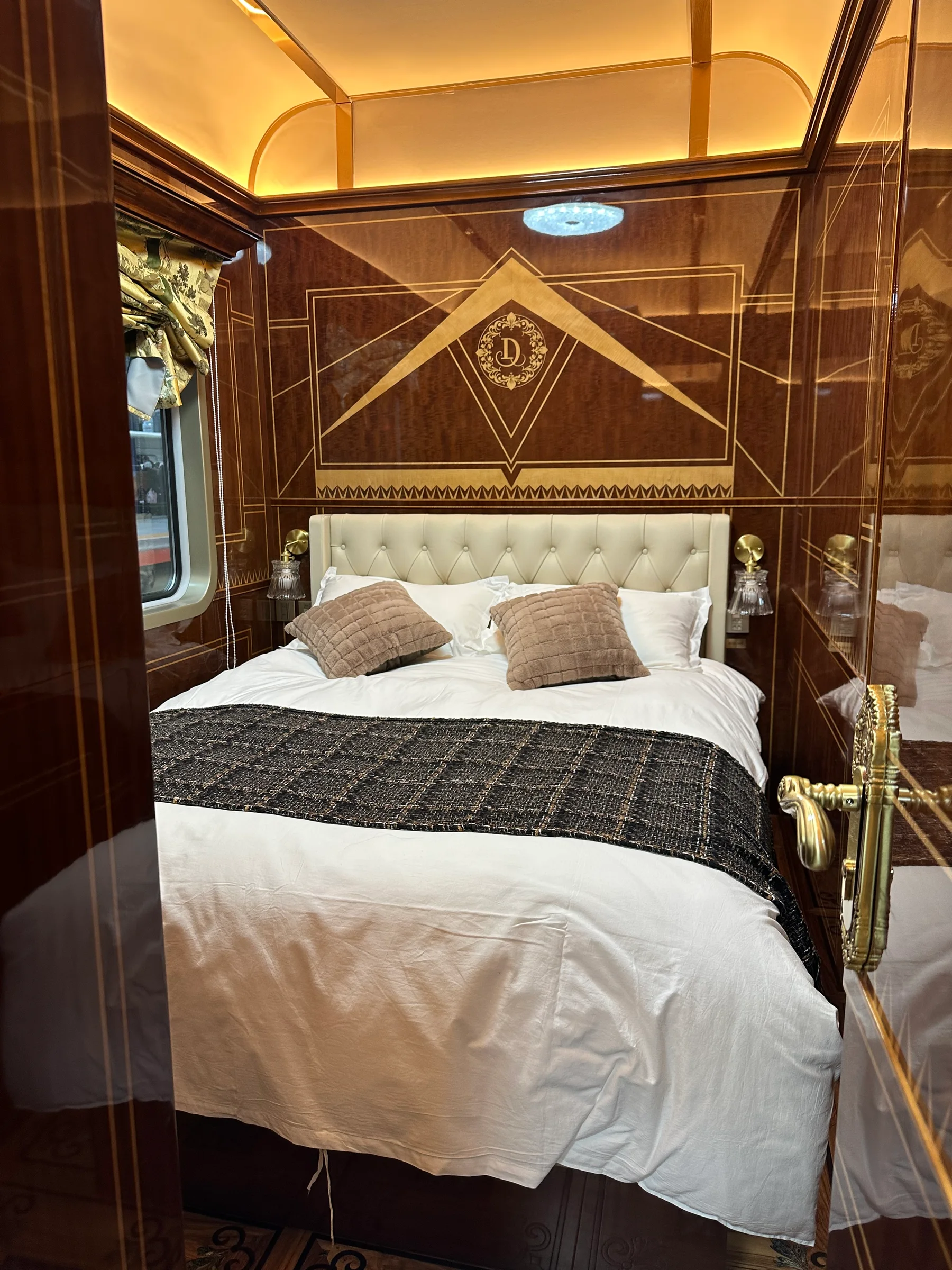 Lindu Express Suite